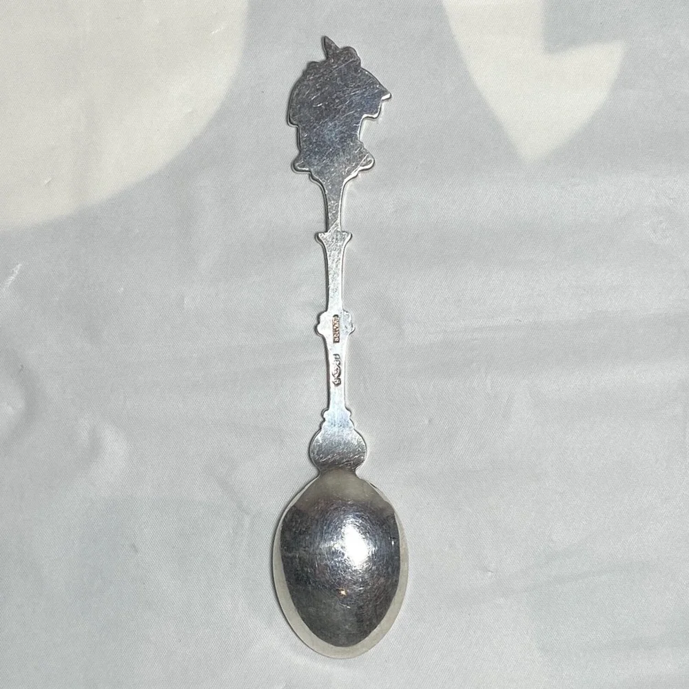 Water Bearers Man Woman Souvenir Spoon Silver Tone 4 3/4